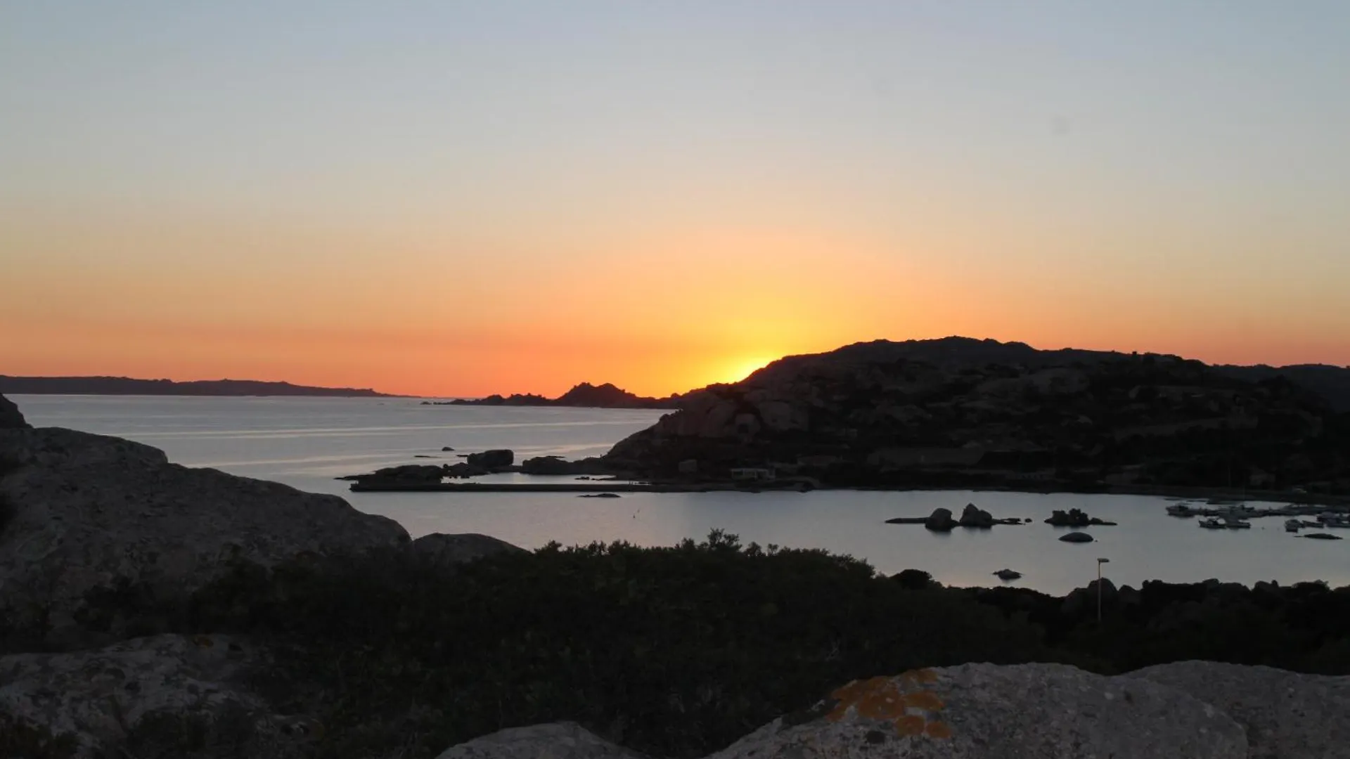 Borgo Punta Tegge Il Mare La Spiaggia Il Tramonto 라마달레나 펜션